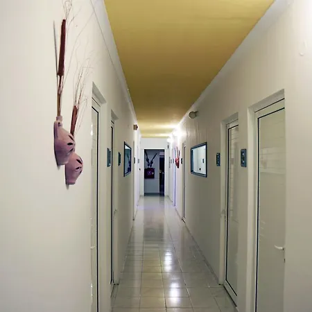 法里拉拉中央酒店 *